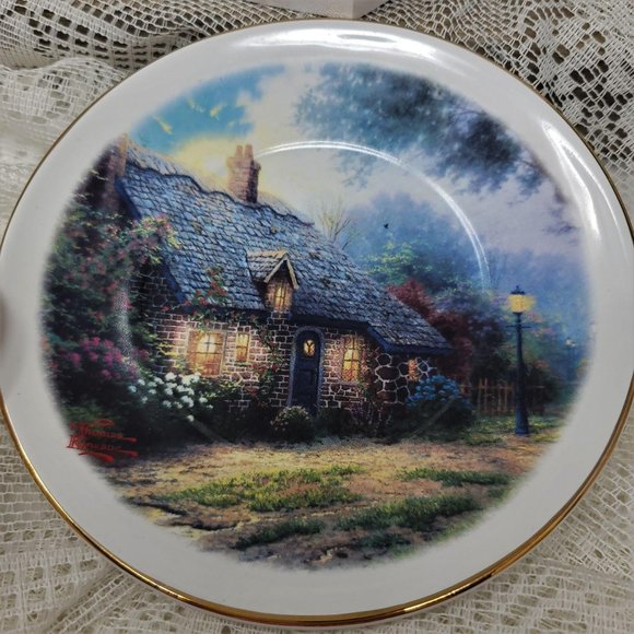 Thomas Kinkade Moonlight Cottage Tea Cup and Sauce - Picture 7 of 7